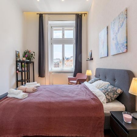 Royal Ferenciek Apartment Budapeste Exterior foto
