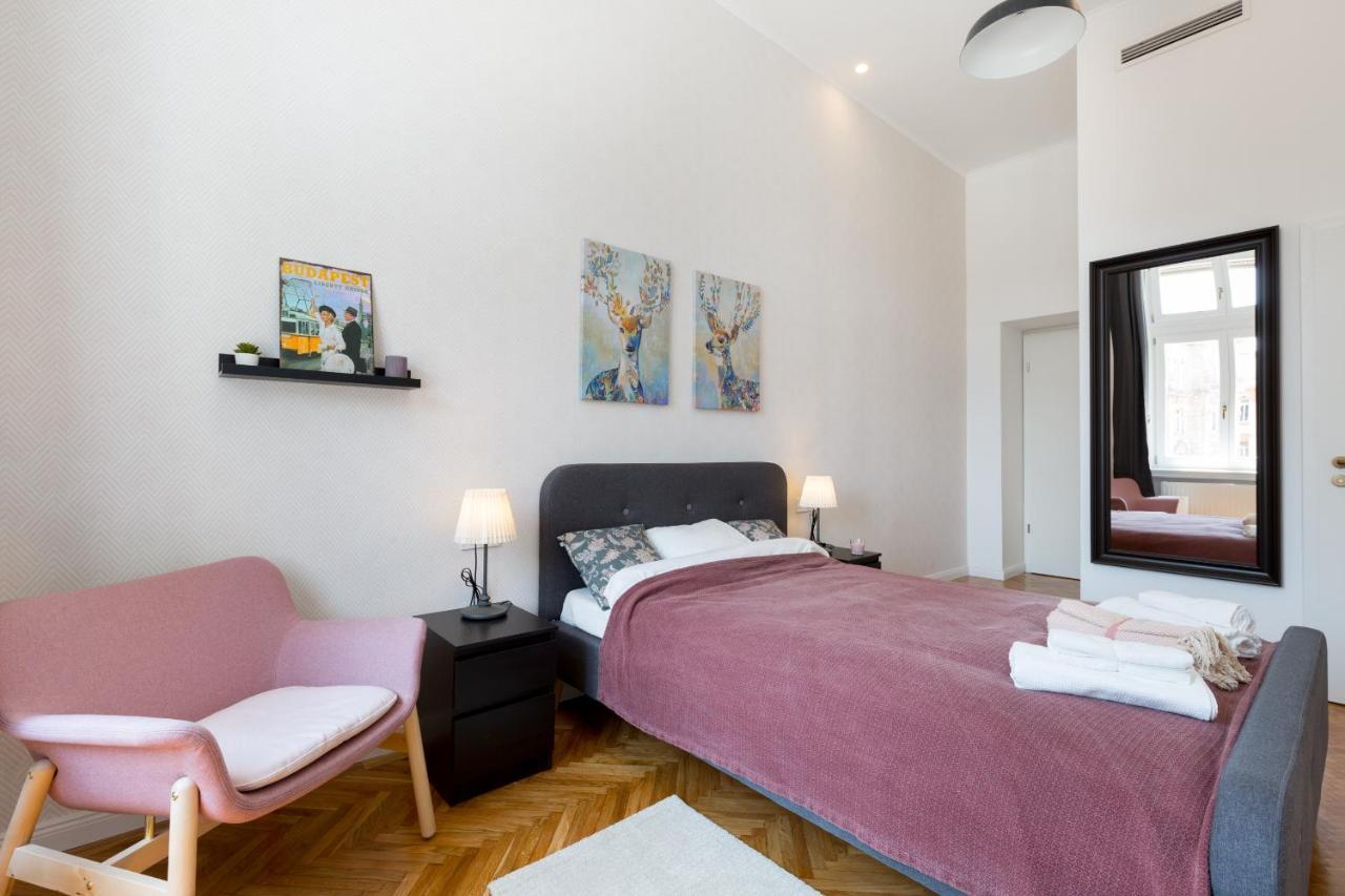Royal Ferenciek Apartment Budapeste Exterior foto